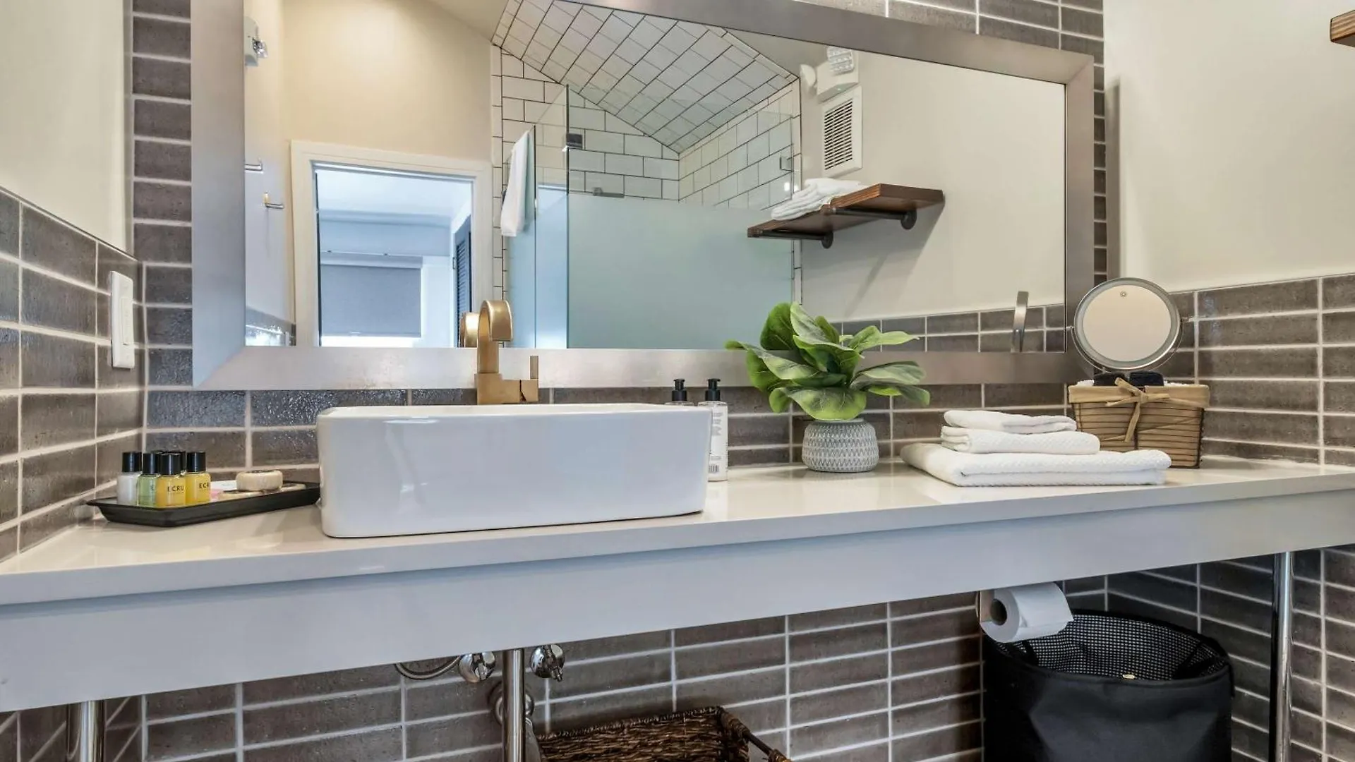 Skyline Suite With Penthouse & Rooftop Deck 6Br By Maddox Hotel Nashville Apartman