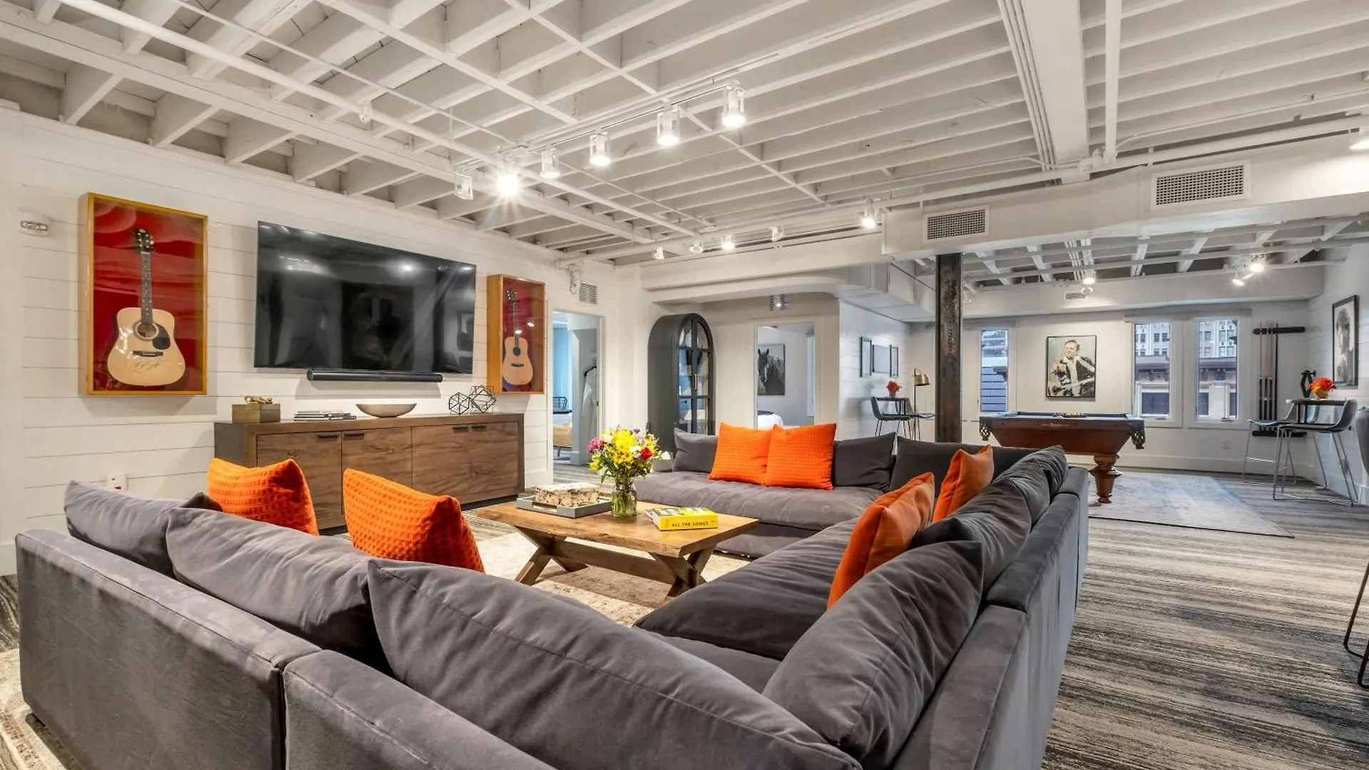 Skyline Suite With Penthouse & Rooftop Deck 6Br By Maddox Hotel Nashville